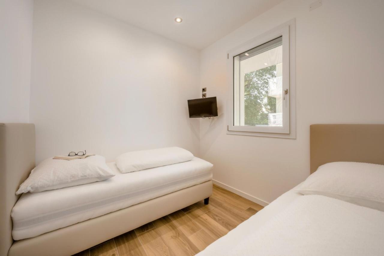 Ferrari Apartments Ponente Caorle Extérieur photo